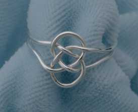Carrick Bend ring.